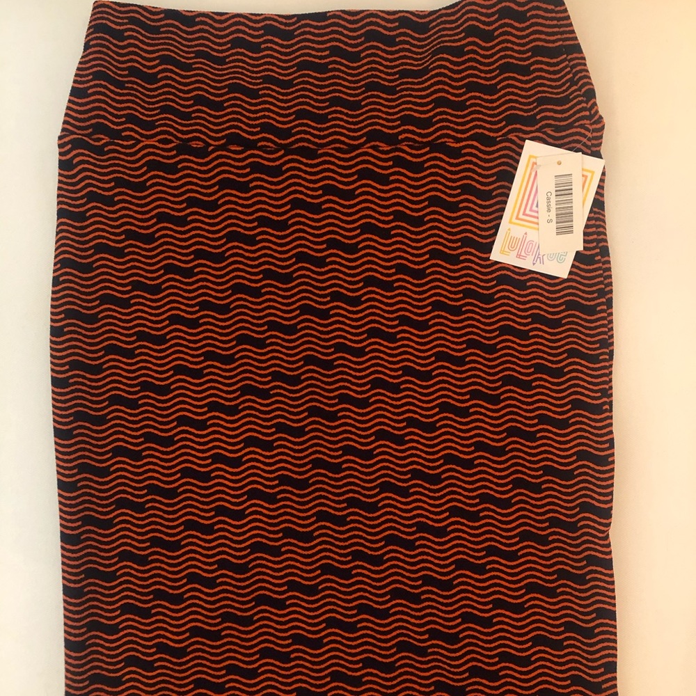 NWT lularoe Cassie skirt small